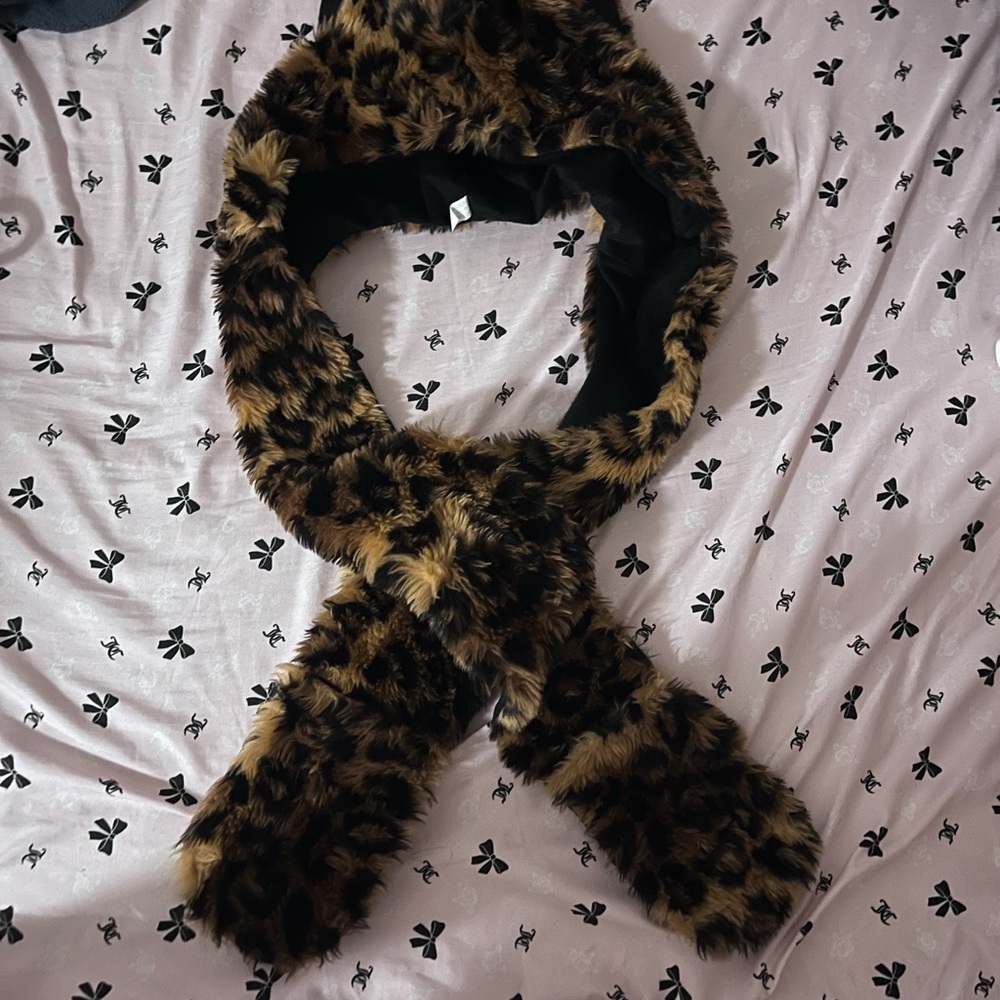 Faux Fur Leopard Print Scarf - Brown Black